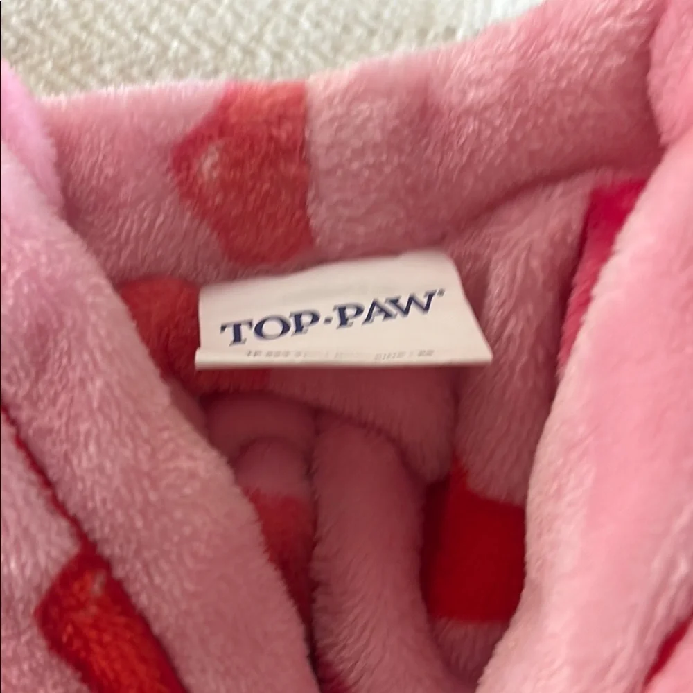 ❤️3 items for $15!❤️ Top Paw Pink Plush Robe with Heart Design